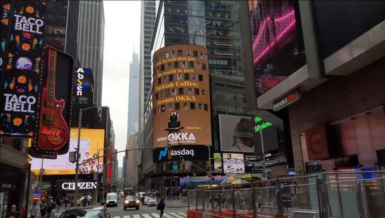 Arzum OKKA, New York'un Times Meydanı’nda!