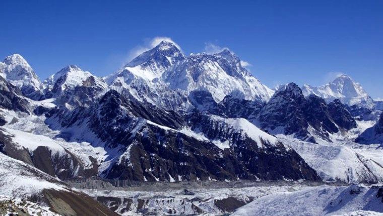 Everest Dağı, tırmanışa yeniden açıldı!