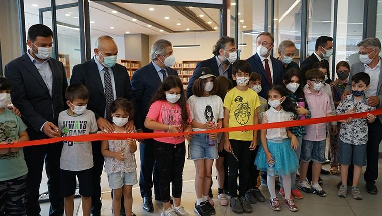 İstanbul'un dördüncü AVM kütüphanesi Axis Kağıthane'de açıldı
