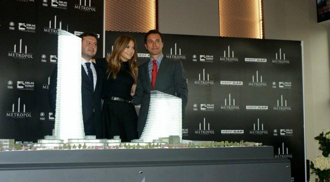 Jennifer Lopez, Metropol İstanbul'daki dairesinin anahtarını teslim aldı!