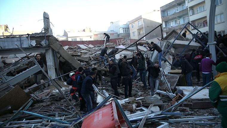 Zeytinburnu'ndaki Kuran Sitesi çöktü!