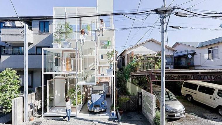 Tokyo'da yapılan şeffaf ev