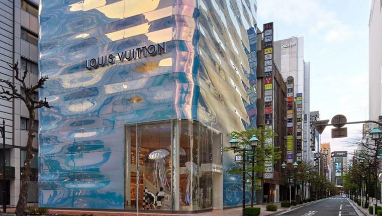 Louis Vuitton Tokyo mağazası göz kamaştırıyor!