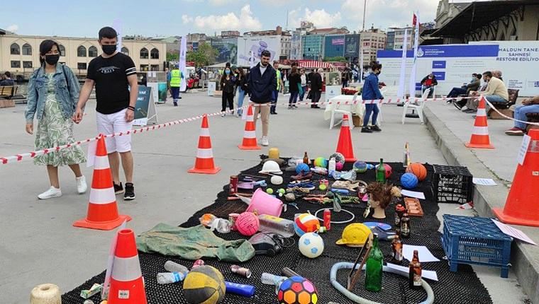 Dalgıçlar Kadıköy İskelesi'nde su altı temizliği yaptı