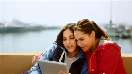 Hülya Avşar kızıyla birlikte Marina Ankara reklamında!