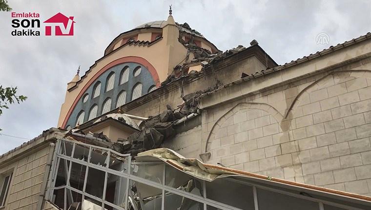 Küçükçekmece ve Haydarpaşa'da minaresi yıkılan cami görüntülendi!