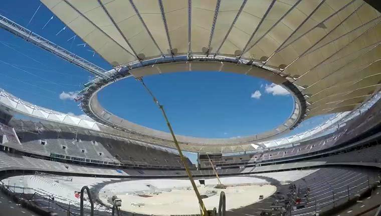 Atletico Madrid Stadı'nın çatı montajı böyle tamamlandı!