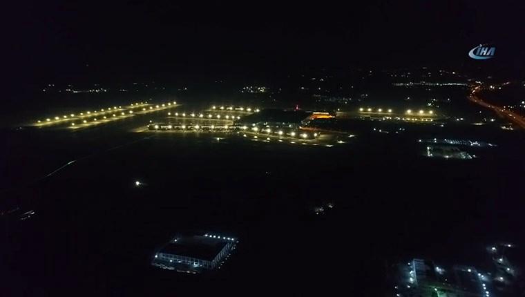 3. Havalimanı'nın ışıklandırması havadan görüntülendi
