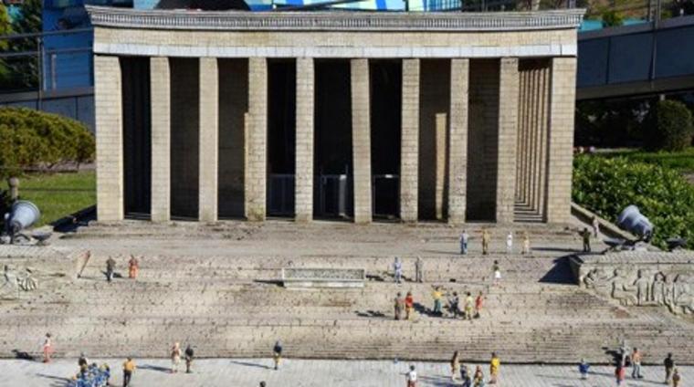 Miniatürk'teki Anıtkabir maketi