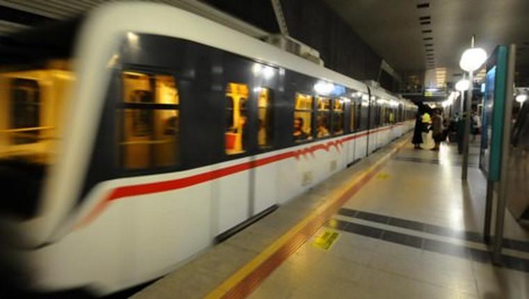İzmir metrosunda havalandırma