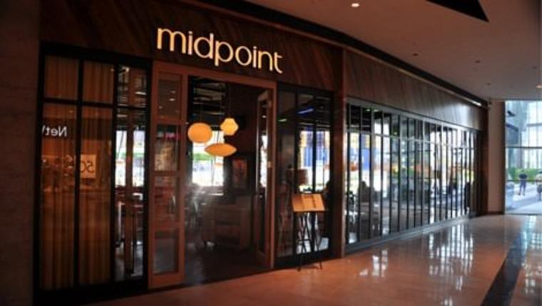 Midpoint restaurantın dışardan görüntüsü