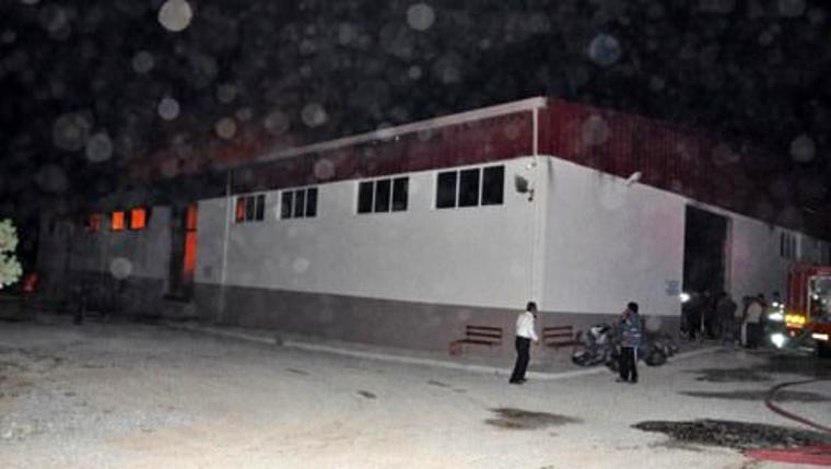 Tekstil fabrikasında yangın