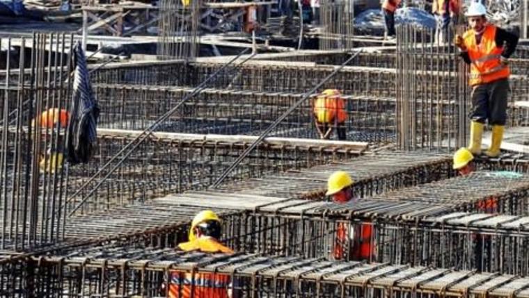 inşaat sektöründe istihdam edilen işçiler